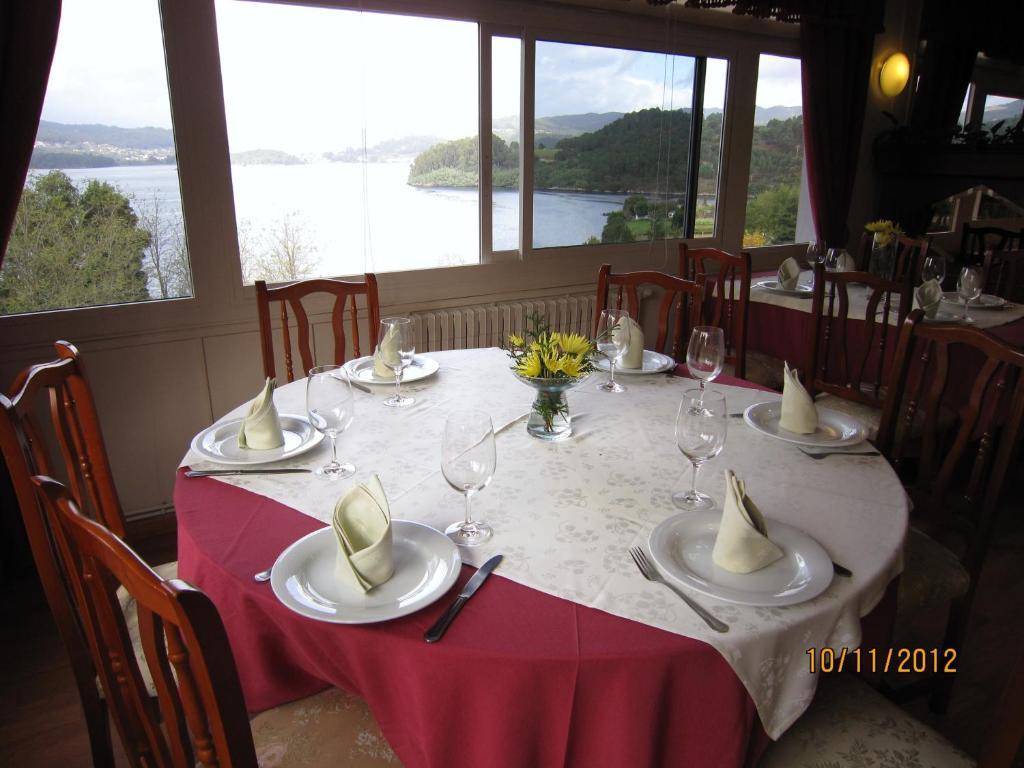 Hotel Santo Apostol Redondela Kültér fotó